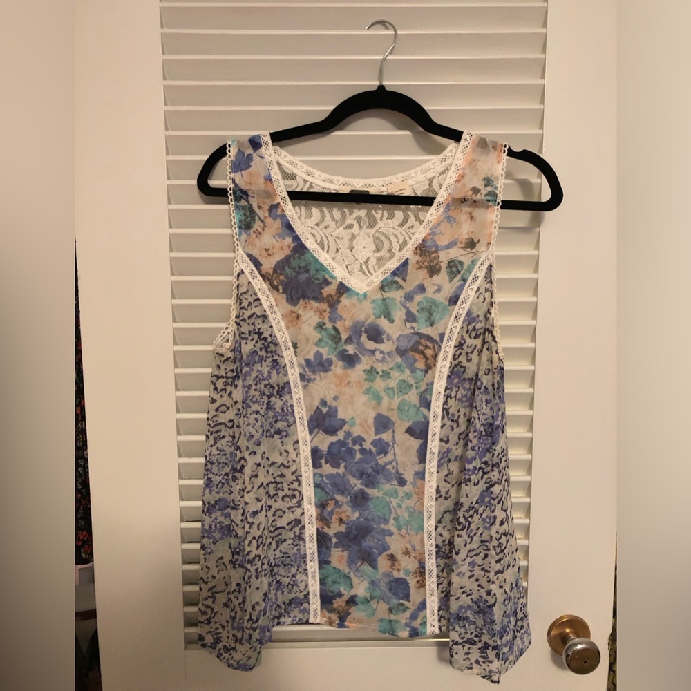 Miss Me Tank Top Semi Sheer Lace Back V-Neck MultiColor Asymmetrical Hem Size L